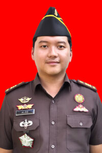 PAK ALDO KASDUM LATAR MERAH